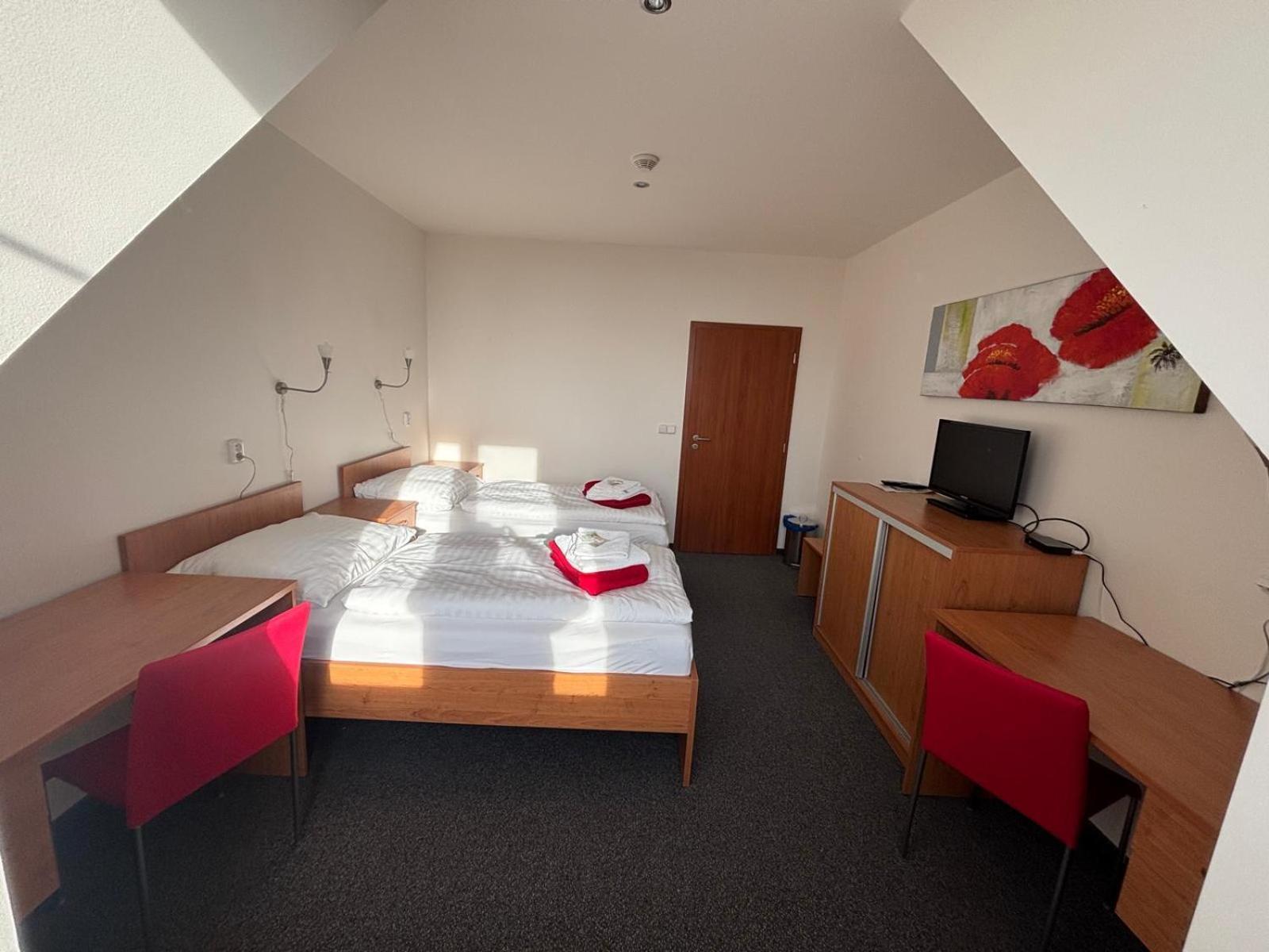 Sport Relax Hotel Na Kopecku Krinec エクステリア 写真